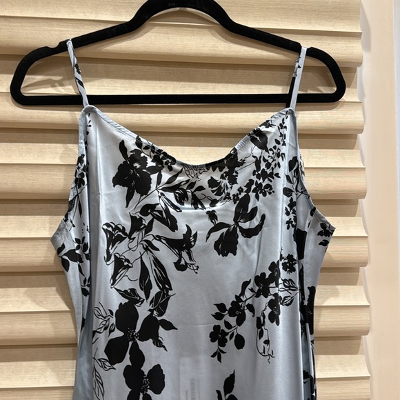 Reformation Brand New - Picture 2 of 9